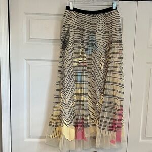 Chic Full Pleated Skirt with Black and Cream Stripes